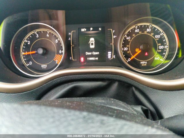 1C4PJLCB8FW591355 Jeep Cherokee Latitude