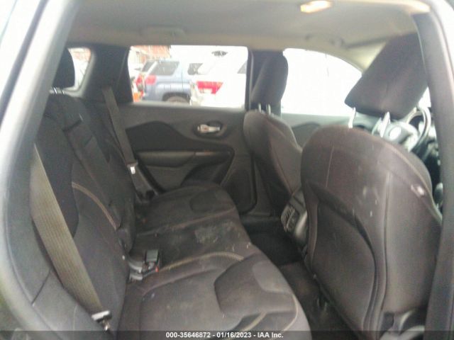 1C4PJLCB8FW591355 Jeep Cherokee Latitude