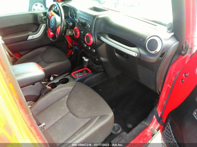 1C4BJWEG2EL126316 Jeep Wrangler Unlimited Sahara