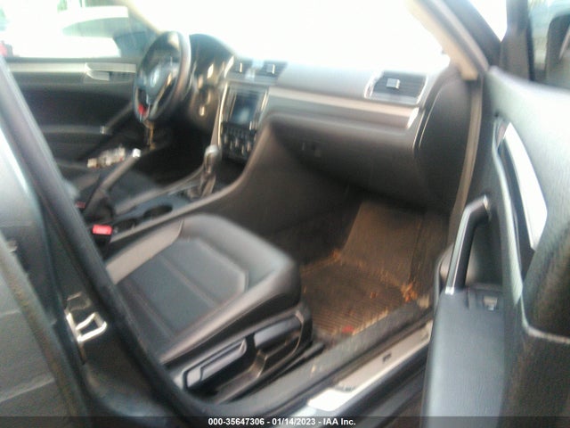 1VWAA7A3XJC021809 Volkswagen Passat