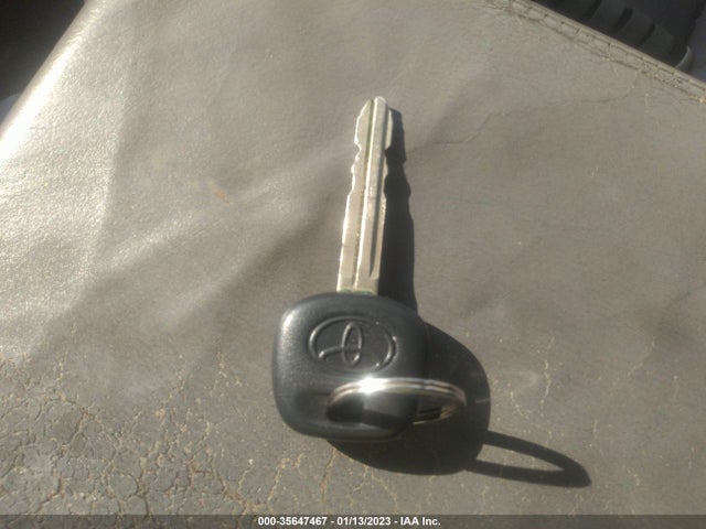 2000 TOYOTA AVALON XL/XLS VIN: 4T1BF28BXYU074003