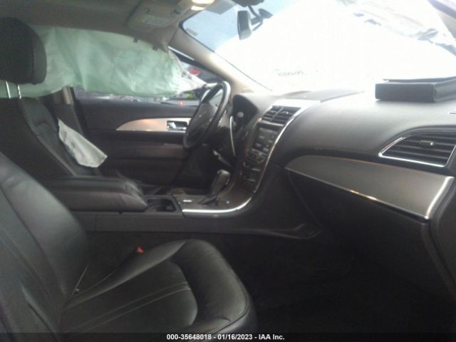 2LMDJ8JK2DBL01063 Lincoln MKX