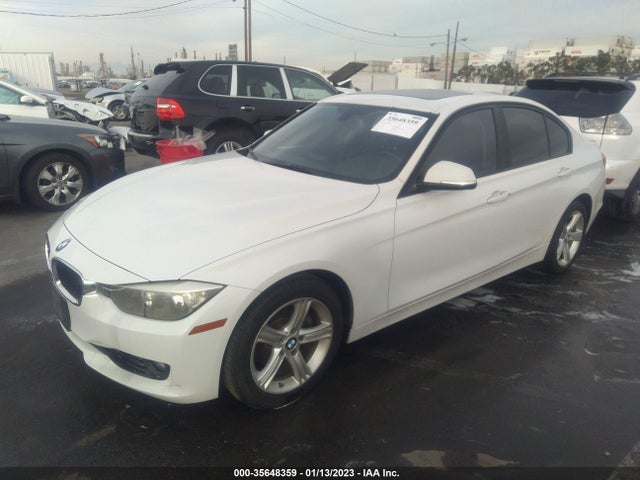 BMW 3 Series 328i 2012 WBA3C1C56CF433967 Image 2
