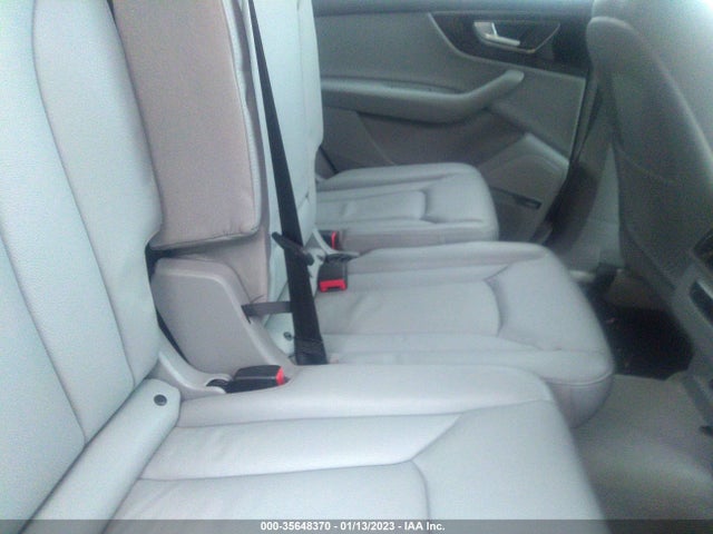 Audi Q7 2018 WA1LAAF73JD049010 Image 8