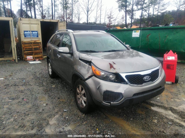 2013 KIA SORENTO LX VIN: 5XYKTDA20DG327375