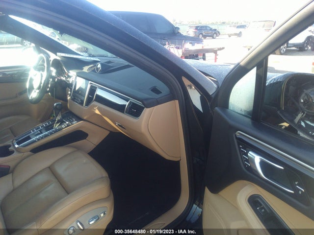 2018 Porsche Macan, VIN: WP1AA2A57JLB02255