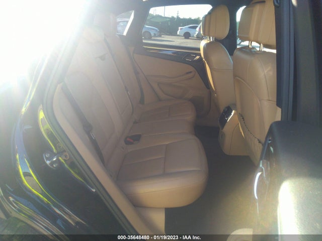 2018 Porsche Macan, VIN: WP1AA2A57JLB02255