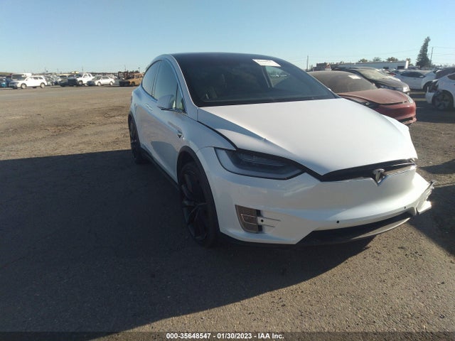 2021 Tesla Model X, VIN: 5YJXCBE24MF320652