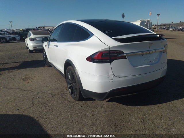2021 Tesla Model X, VIN: 5YJXCBE24MF320652