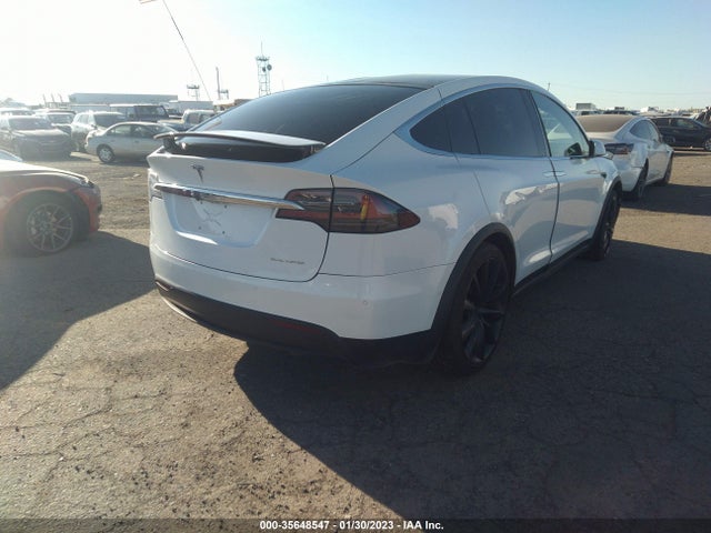 2021 Tesla Model X, VIN: 5YJXCBE24MF320652