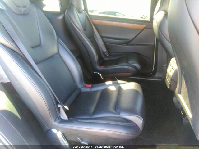 2021 Tesla Model X, VIN: 5YJXCBE24MF320652