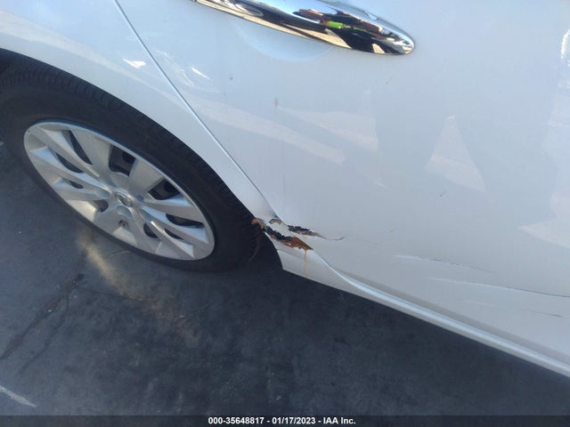 2018 NISSAN SENTRA S VIN: 3N1AB7APXJY288199