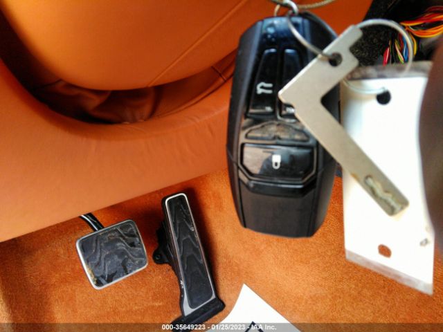 SCFRMFAW8NGL11385 Aston Martin Db11 V8