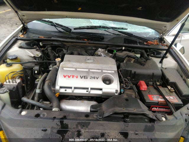 Lexus ES 300 2002 JTHBF30G820045047 Image 11