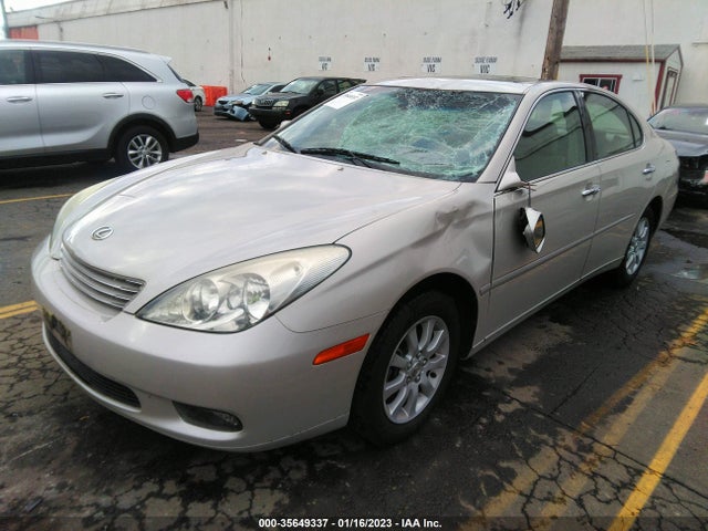 Lexus ES 300 2002 JTHBF30G820045047 Image 2