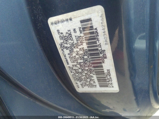 1999 TOYOTA SIENNA LE/XLE VIN: 4T3ZF13C2XU140283