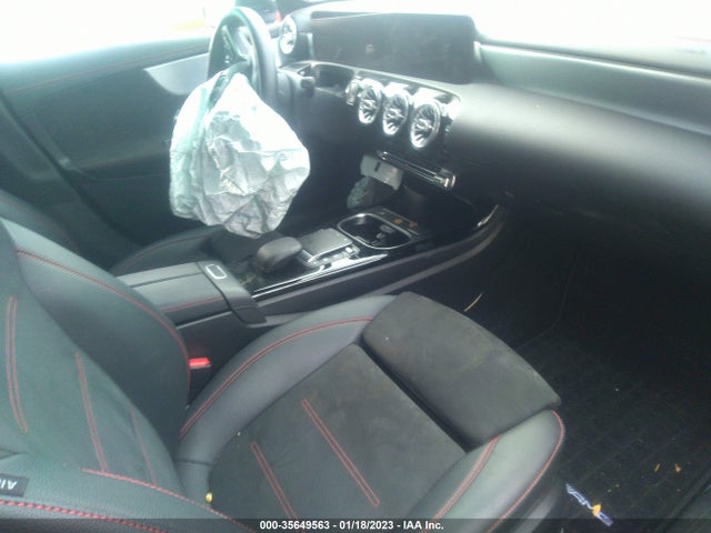 2021 Mercedes-Benz CLA-Class, VIN: W1K5J4HB1MN214395