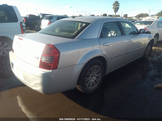 2010 CHRYSLER 300 TOURING VIN: 2C3CA5CV8AH212807