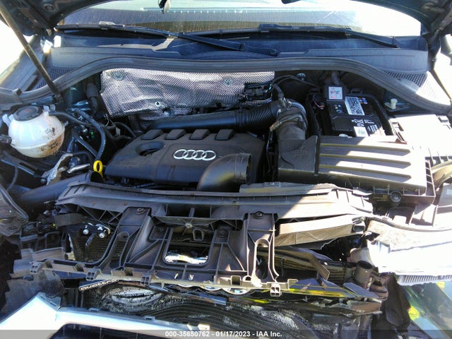 WA1JCCFSXJR015280 Audi Q3 Premium Plus