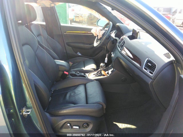 WA1JCCFSXJR015280 Audi Q3 Premium Plus