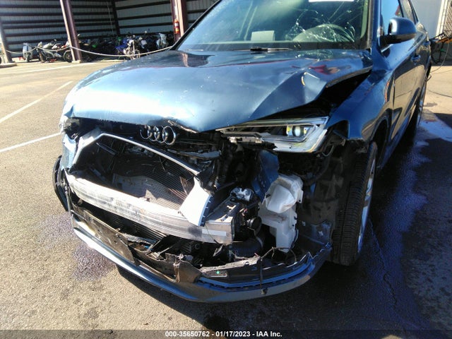WA1JCCFSXJR015280 Audi Q3 Premium Plus