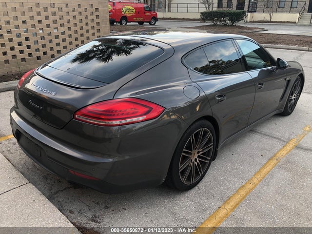 2016 Porsche Panamera, VIN: WP0AA2A73GL003637