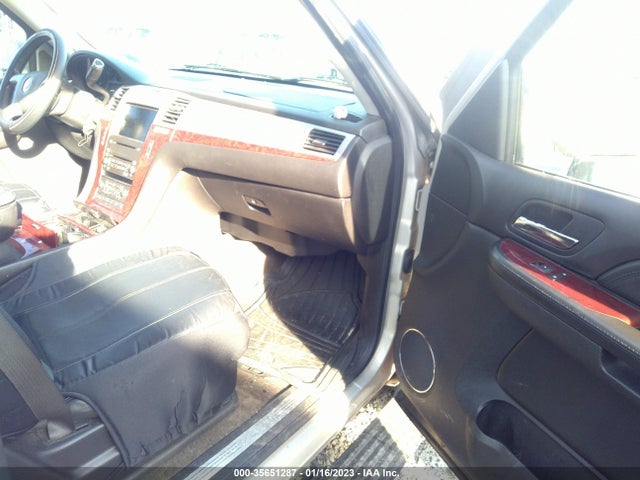 1GYFK66848R138307 Cadillac ESCALADE ESV