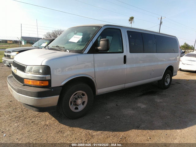 Chevrolet Express Passenger Lt 2018 1GAZGPFG3J1343759 Image 2