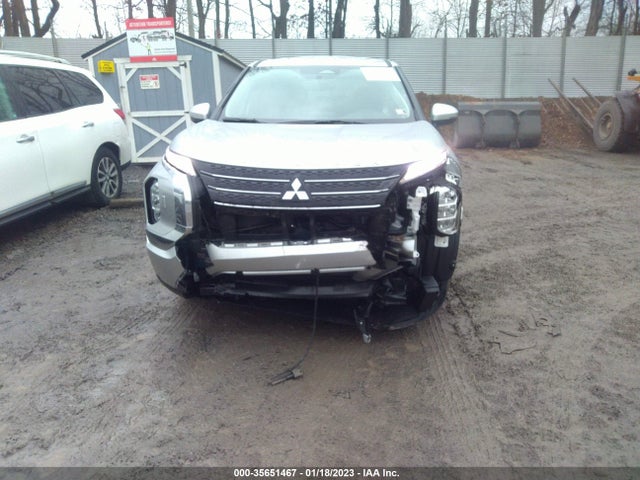 JA4J4TA82PZ015128 Mitsubishi Outlander Es