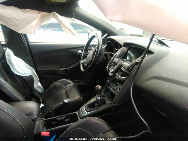 2016 Ford Focus, VIN: 1FADP3L90GL371621