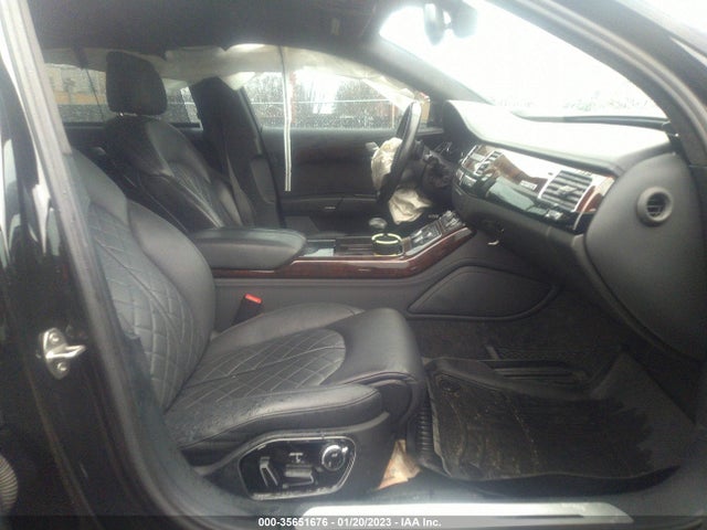 2016 Audi A8, VIN: WAU43AFD3GN006880
