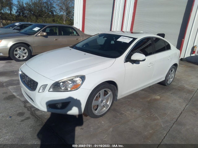 Volvo S60 T5 2012 YV1622FS8C2137277 Image 2