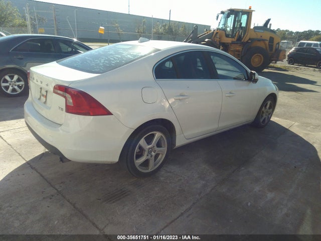 Volvo S60 T5 2012 YV1622FS8C2137277 Image 5