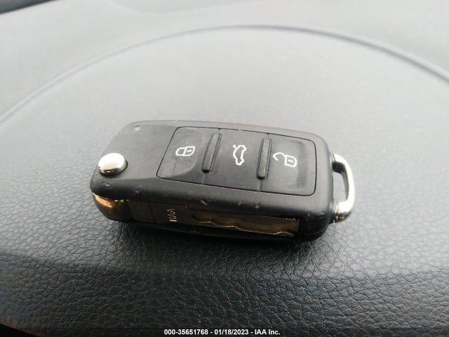 2017 Volkswagen Tiguan, VIN: WVGSV7AX0HW509024