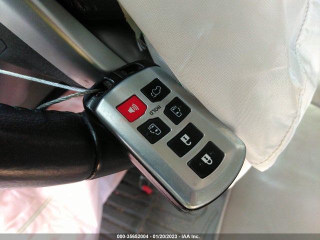 2016 Toyota Sienna, VIN: 5TDYK3DC4GS743092