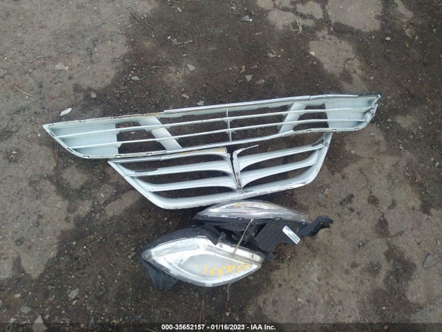 Hyundai Genesis 2011 KMHGC4DF9BU140986 Image 4