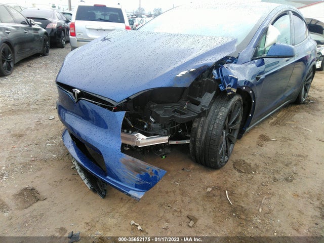 2023 Tesla Model X, VIN: 7SAXCBE67PF372982