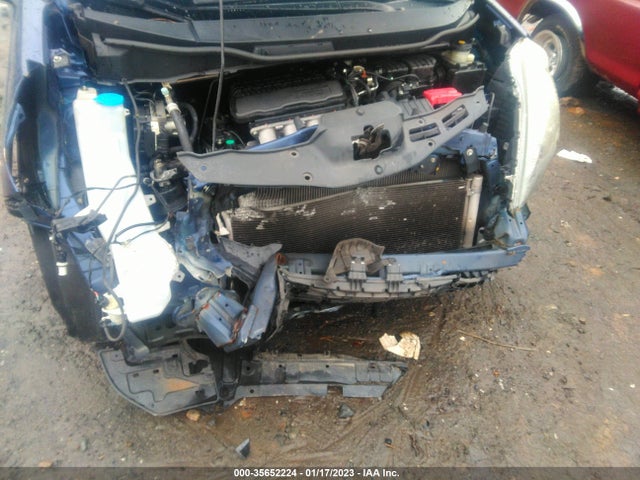 2013 HONDA FIT VIN: JHMGE8H33DC082824