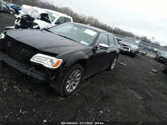 Chrysler 300 Limited 2011 2C3CA5CG1BH546812 Image 2