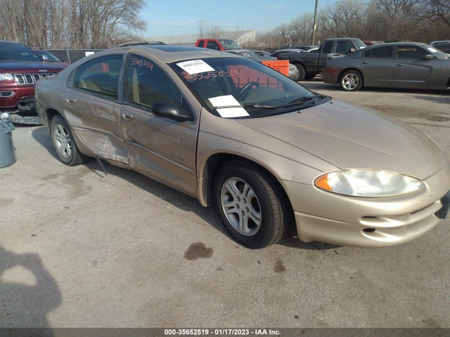 2000 2B3HD56J9YH352121 main image