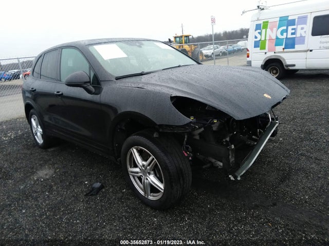 2018 Porsche Cayenne, VIN: WP1AA2A29JKA02430