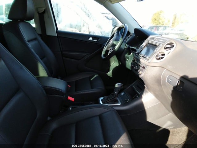 Volkswagen Tiguan 2017 WVGRV7AX2HW500274 Image 6