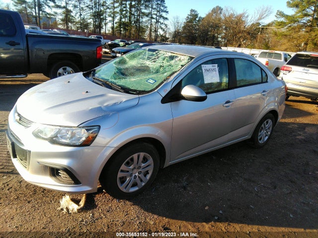 Chevrolet SONIC LS 2017 1G1JB5SH5H4160385 Image 2