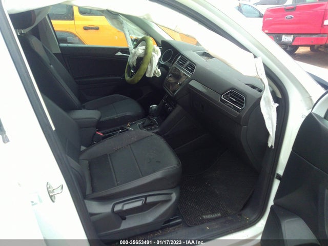 3VV3B7AXXLM155928 Volkswagen Tiguan Se/sel/se R-line Black