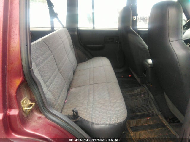 1J4FF48S2YL222825 Jeep Cherokee