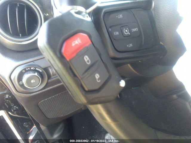 1C4HJXDG6MW815872 Jeep Wrangler Unlimited Sport Altitude