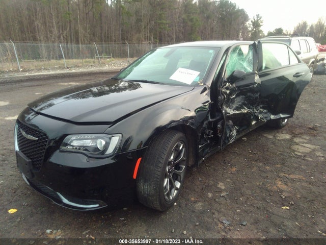 2018 Chrysler 300, VIN: 2C3CCAAG2JH331881