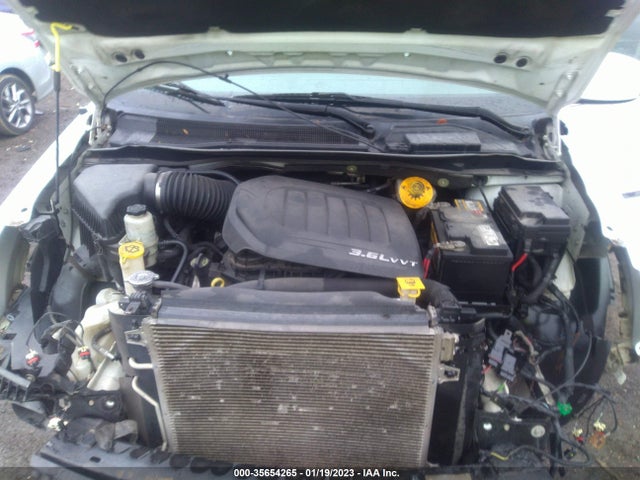 2015 Chrysler Town & Country, VIN: 2C4RC1BG3FR589154