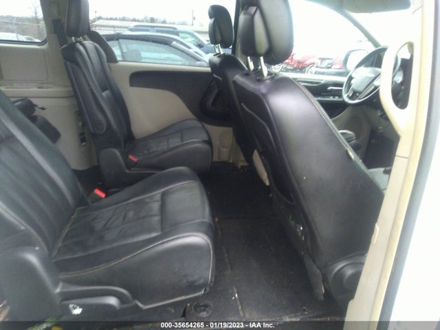 2015 Chrysler Town & Country, VIN: 2C4RC1BG3FR589154