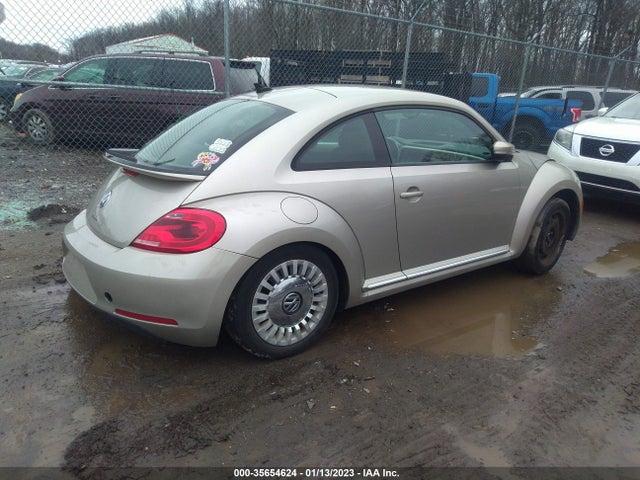 2016 Volkswagen Beetle, VIN: 3VWJ17AT9GM604346